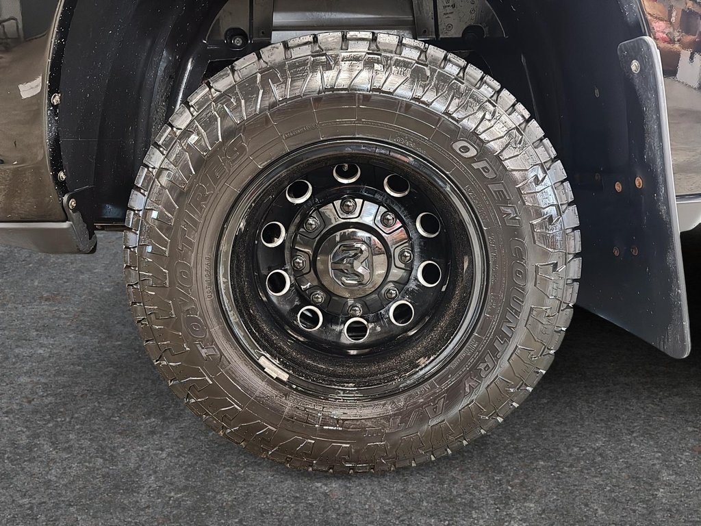 Ram 3500 Big Horn 2023-7