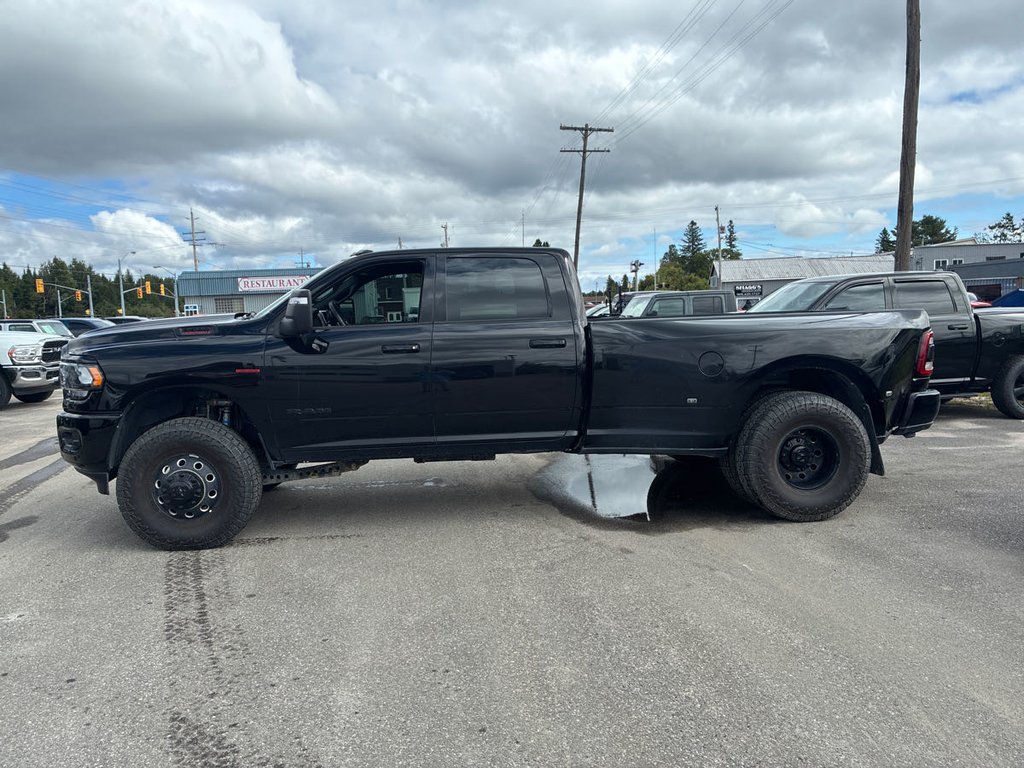 Ram 3500 Big Horn 2023 à St-Jean-Sur-Richelieu, Québec - 2 - w1024h768px