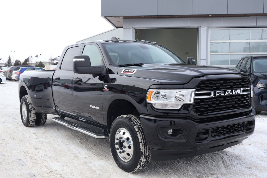 2024 Ram 3500 BIG HORN in St-Jean-Sur-Richelieu, Quebec - 3 - w1024h768px