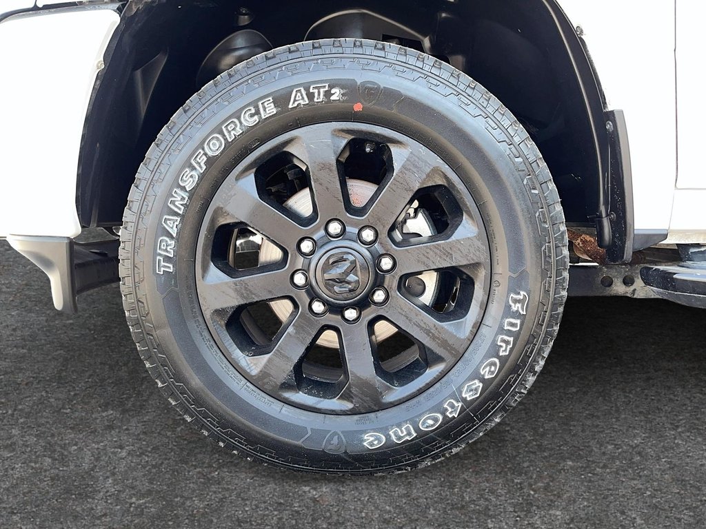 Ram 3500 Big Horn Night Crewcab V8 4X4 2024 à St-Jean-Sur-Richelieu, Québec - 7 - w1024h768px