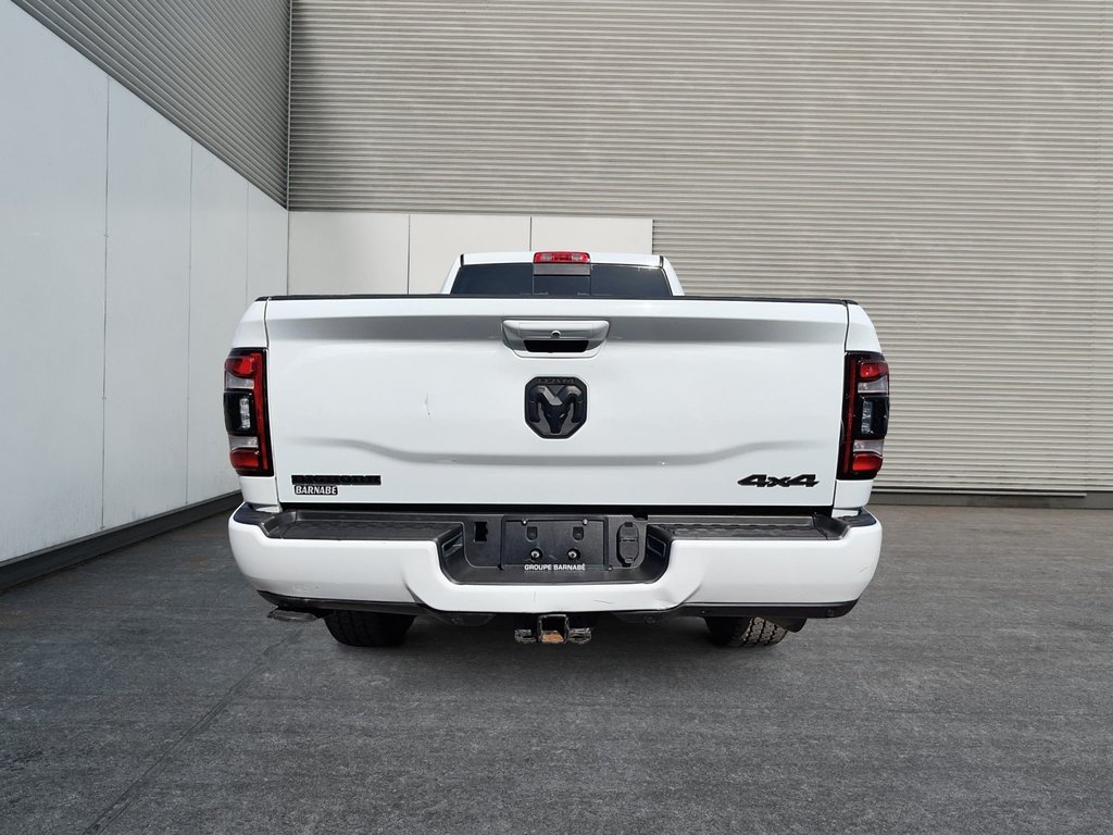 Ram 3500 Big Horn Night Crewcab V8 4X4 2024 à St-Jean-Sur-Richelieu, Québec - 3 - w1024h768px
