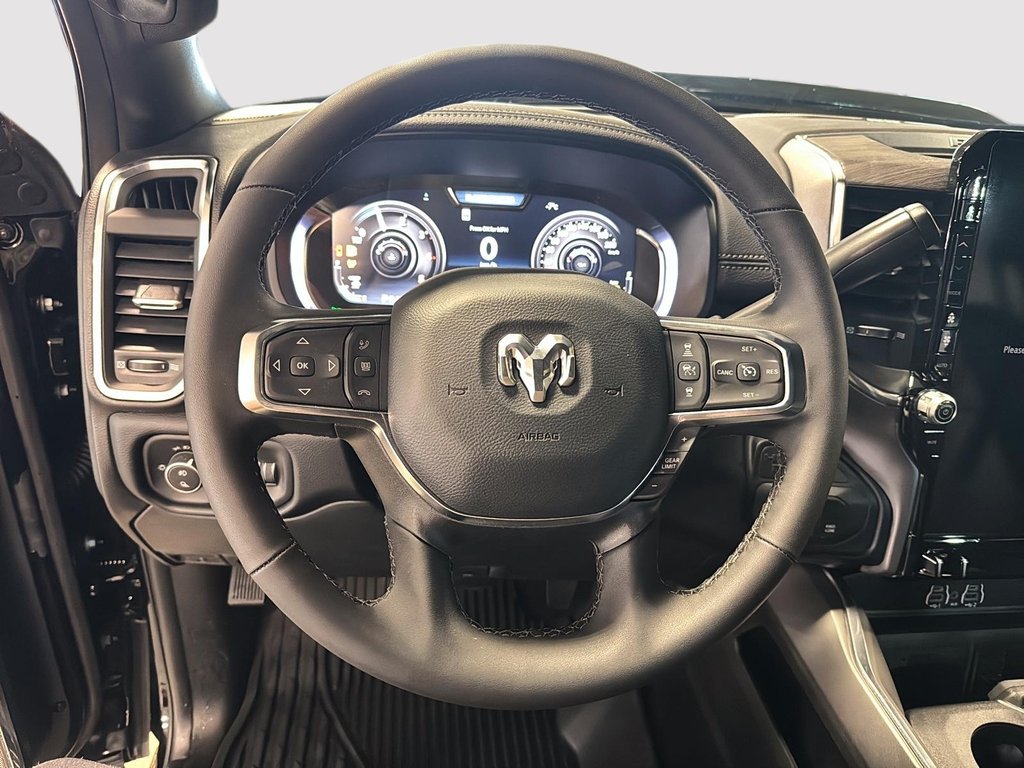 2026 Ram 3500 LARAMIE in St-Jean-Sur-Richelieu, Quebec - 11 - w1024h768px