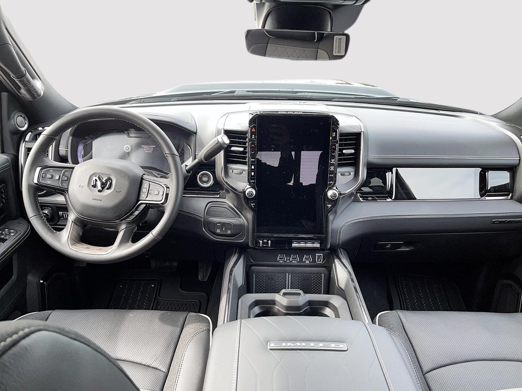 2026 Ram 3500 LIMITED in St-Jean-Sur-Richelieu, Quebec - 10 - w1024h768px