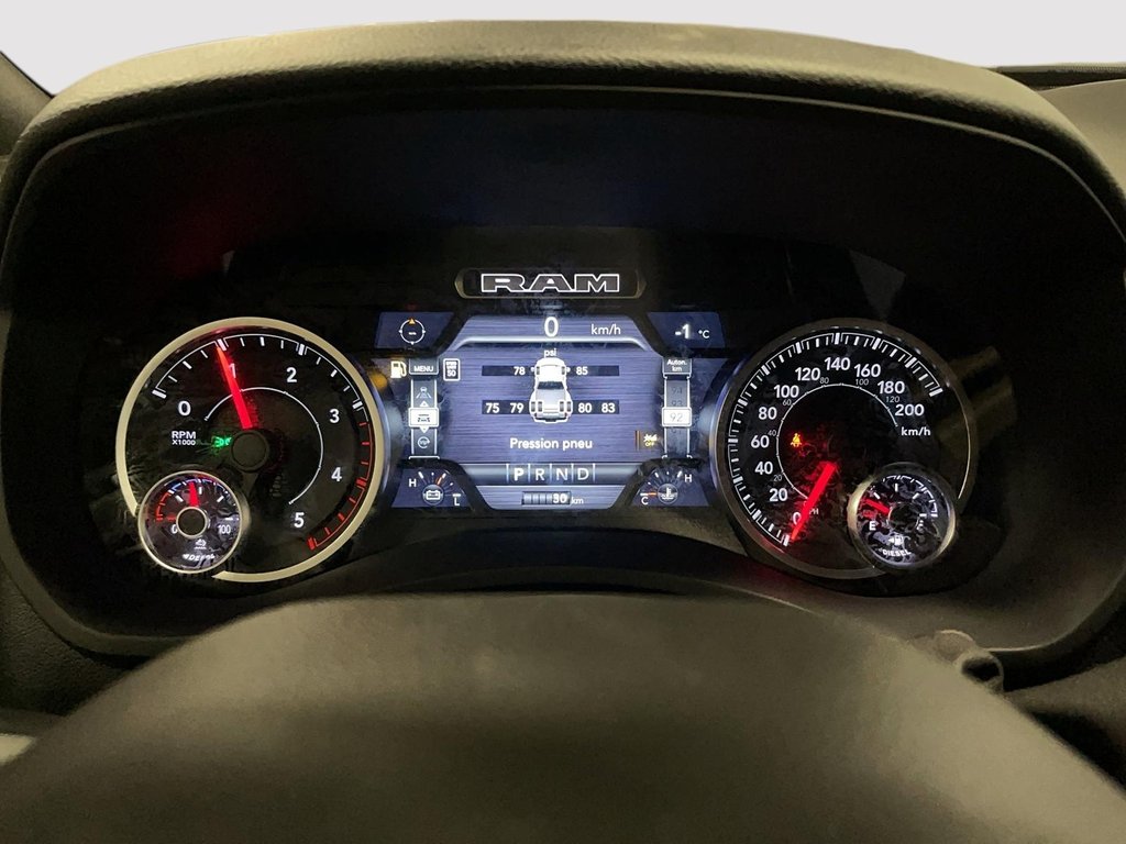 2026 Ram 3500 BIG HORN in Sherbrooke, Quebec - 13 - w1024h768px