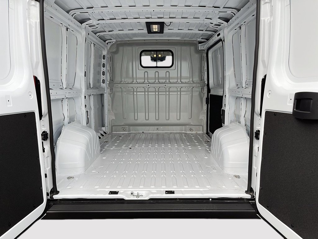 Ram PROMASTER CARGO VAN 1500 TRADESMAN W/ PASS SEAT 2025 à Sherbrooke, Québec - 6 - w1024h768px