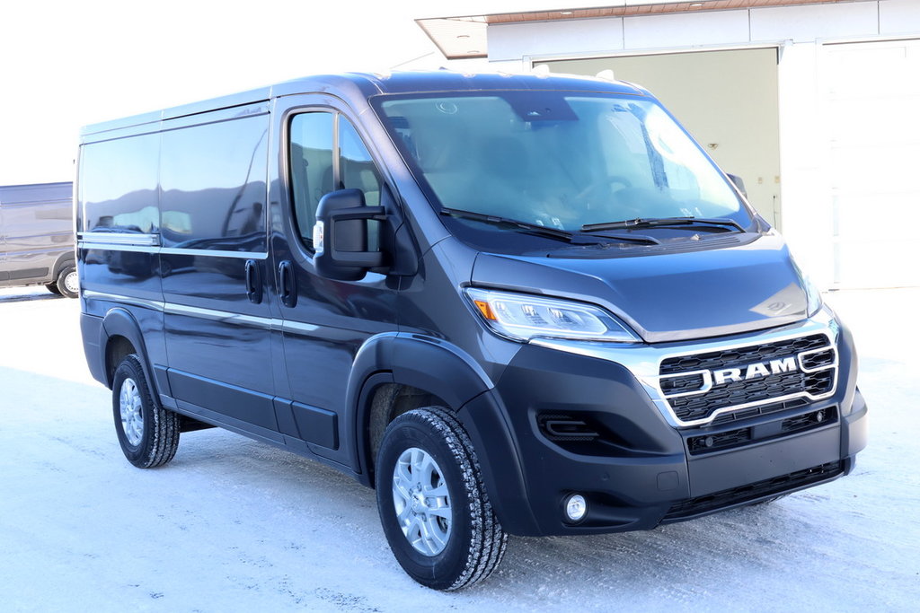 2025 Ram PROMASTER CARGO VAN 2500 SLT+ in St-Jean-Sur-Richelieu, Quebec - 4 - w1024h768px