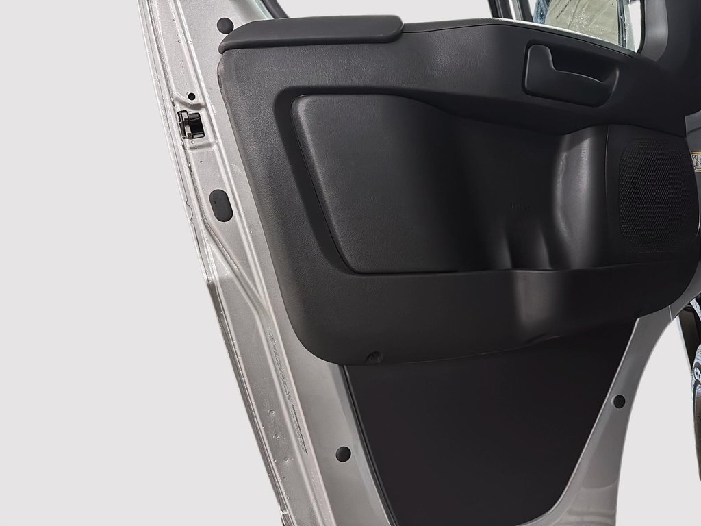 2025 Ram Promaster Cargo Van 2500 TRADESMAN W/ PASS SEAT in Sherbrooke, Quebec - 11 - w1024h768px