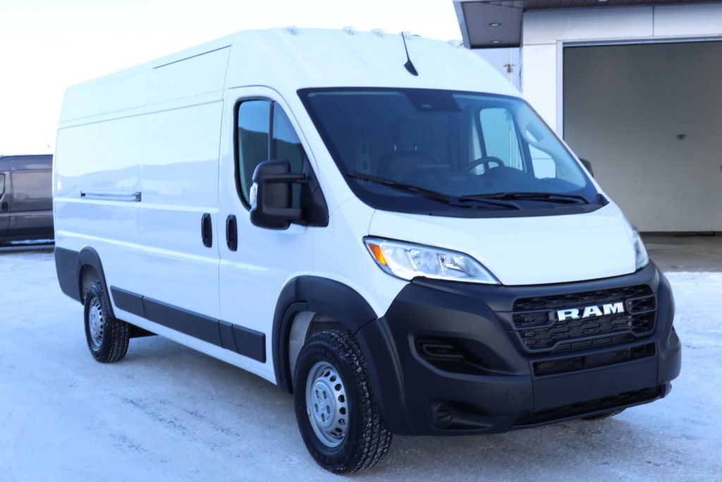 2025 Ram PROMASTER CARGO VAN 3500 TRADESMAN W/ PASS SEAT in St-Jean-Sur-Richelieu, Quebec - 4 - w1024h768px