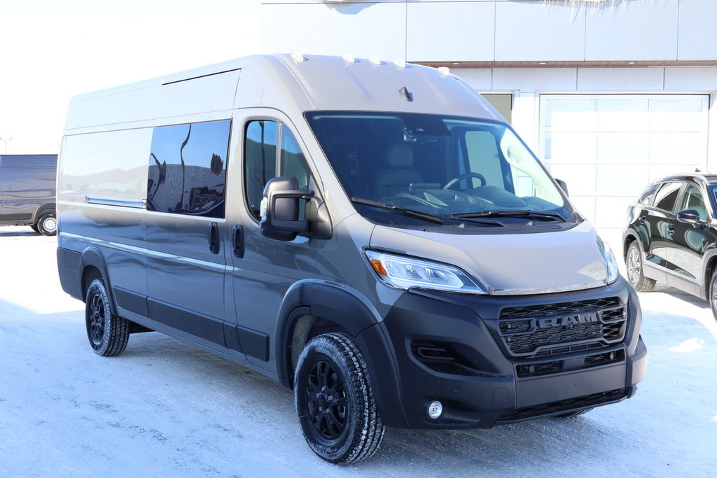 2025 Ram PROMASTER CARGO VAN 3500 SLT+ in St-Jean-Sur-Richelieu, Quebec - 4 - w1024h768px