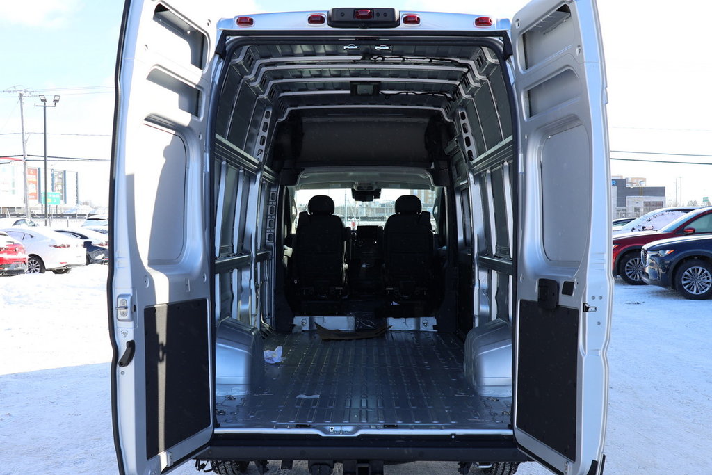 2025 Ram PROMASTER CARGO VAN 3500 SLT+ in St-Jean-Sur-Richelieu, Quebec - 7 - w1024h768px