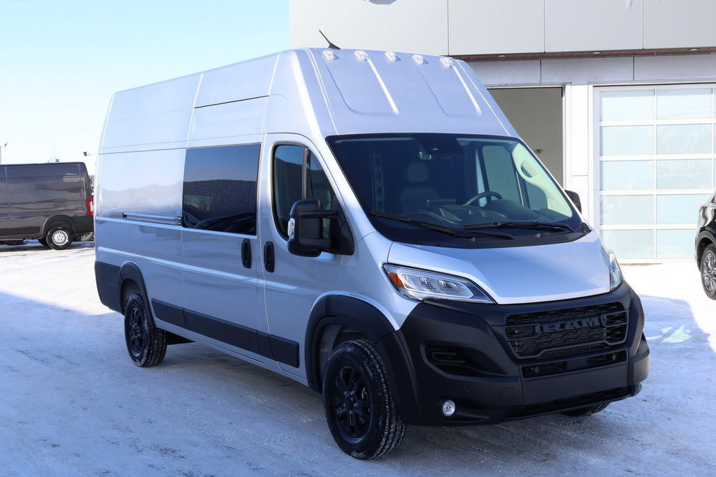 2025 Ram PROMASTER CARGO VAN 3500 SLT+ in St-Jean-Sur-Richelieu, Quebec - 4 - w1024h768px