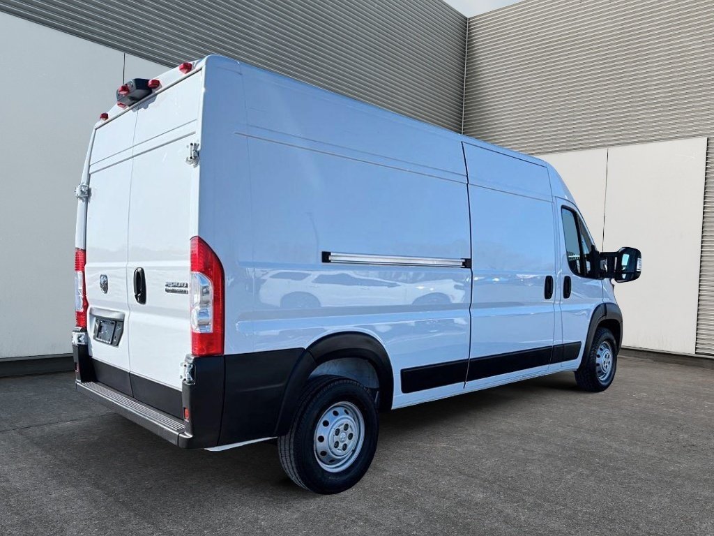 Ram ProMaster Cargo Van 2500 159'' HIGH ROOF // CARPLAY & ANDROID AUTO 2023 à St-Jean-Sur-Richelieu, Québec - 6 - w1024h768px