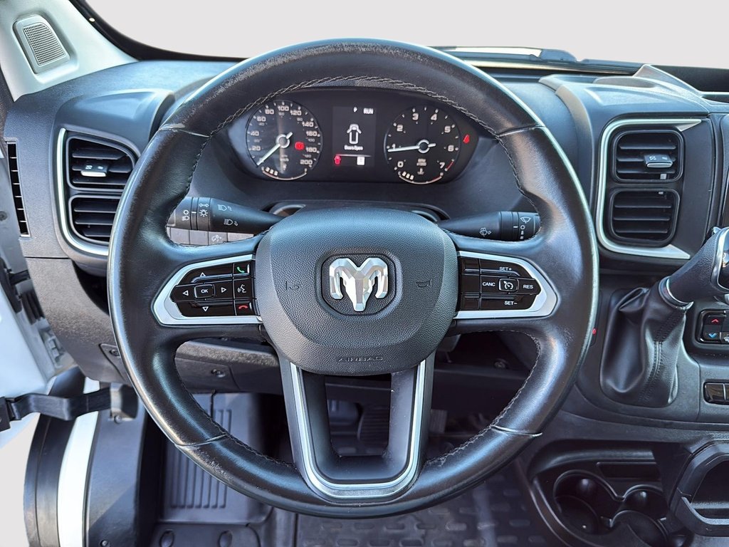 2023 Ram ProMaster Cargo Van 2500 in St-Jean-Sur-Richelieu, Quebec - 12 - w1024h768px