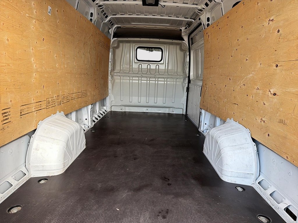 Ram ProMaster Cargo Van 3500 159 WB HIGH ROOF ALLONGÉ 2025 à St-Jean-Sur-Richelieu, Québec - 6 - w1024h768px