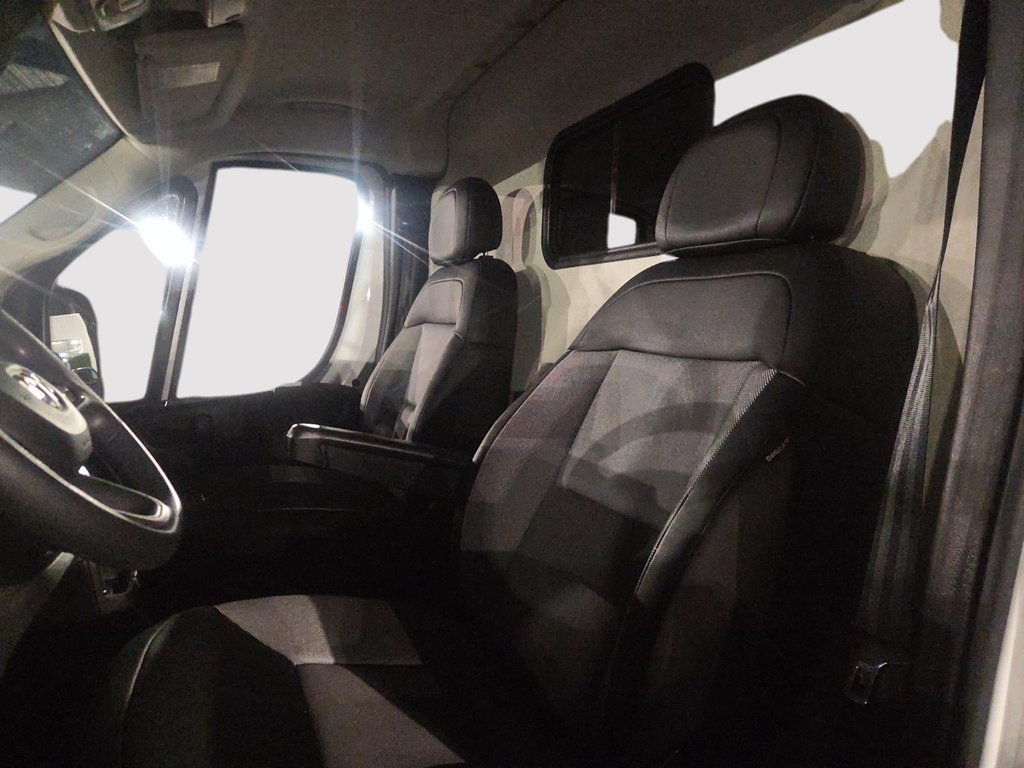 2025 Ram ProMaster Cargo Van 2500 HIGH ROOF ** 136 WB ** in St-Jean-Sur-Richelieu, Quebec - 9 - w1024h768px