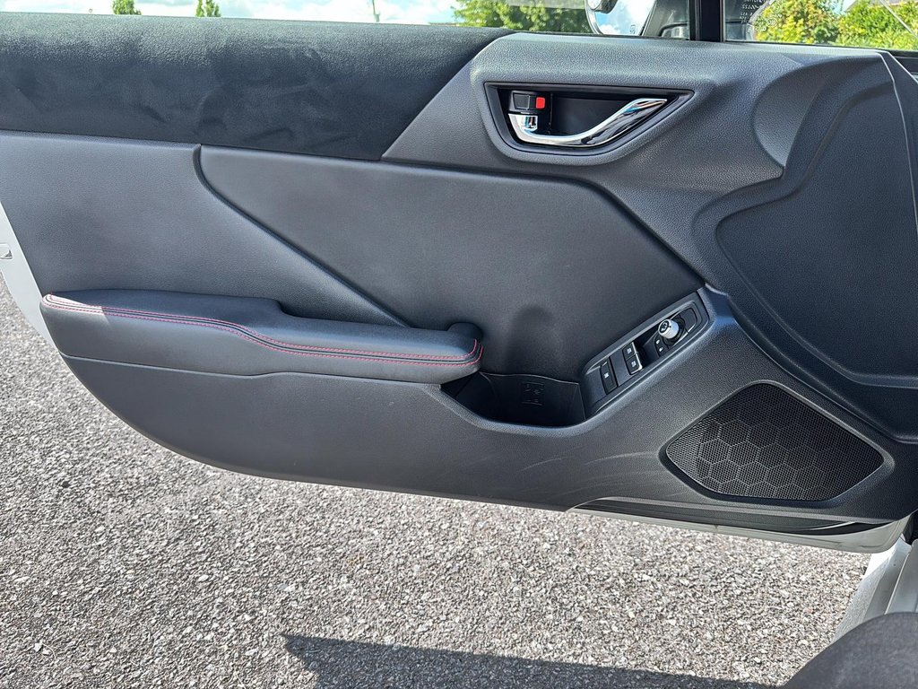 2023 Subaru BRZ Sport-tech in St-Jean-Sur-Richelieu, Quebec - 11 - w1024h768px