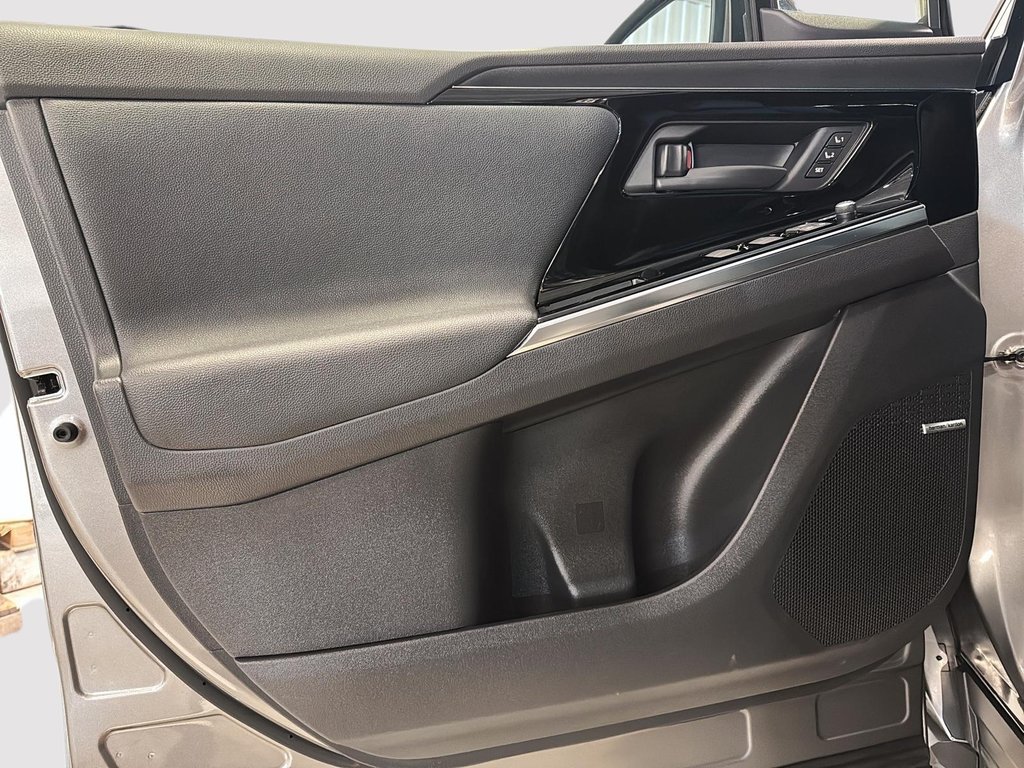 Subaru SOLTERRA LUXURY AWD 2023 à St-Jean-Sur-Richelieu, Québec - 12 - w1024h768px