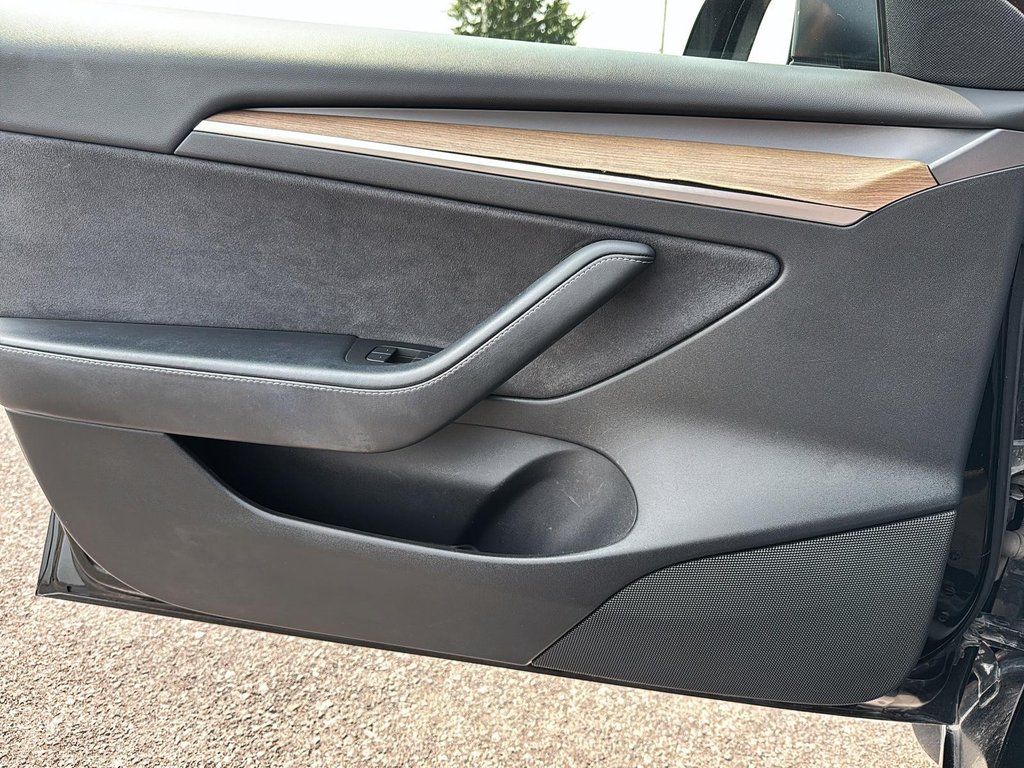 Tesla MODEL 3 SR+ 2021 à St-Jean-Sur-Richelieu, Québec - 11 - w1024h768px
