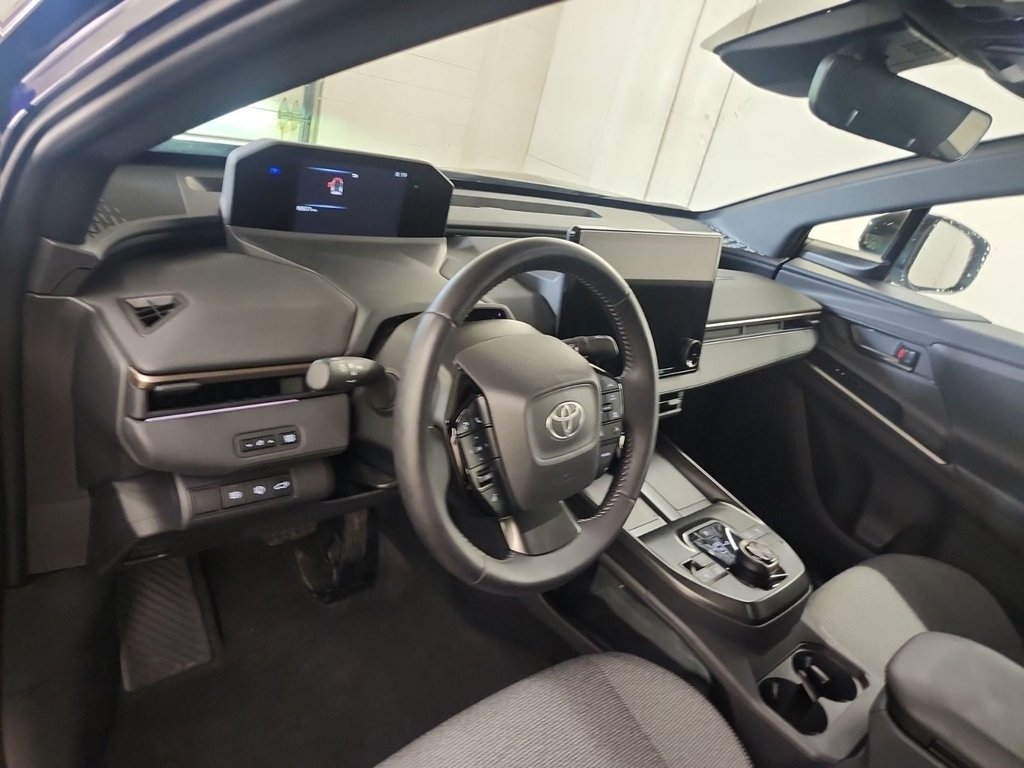 2026 Toyota bZ XLE in St-Jean-Sur-Richelieu, Quebec - 6 - w1024h768px