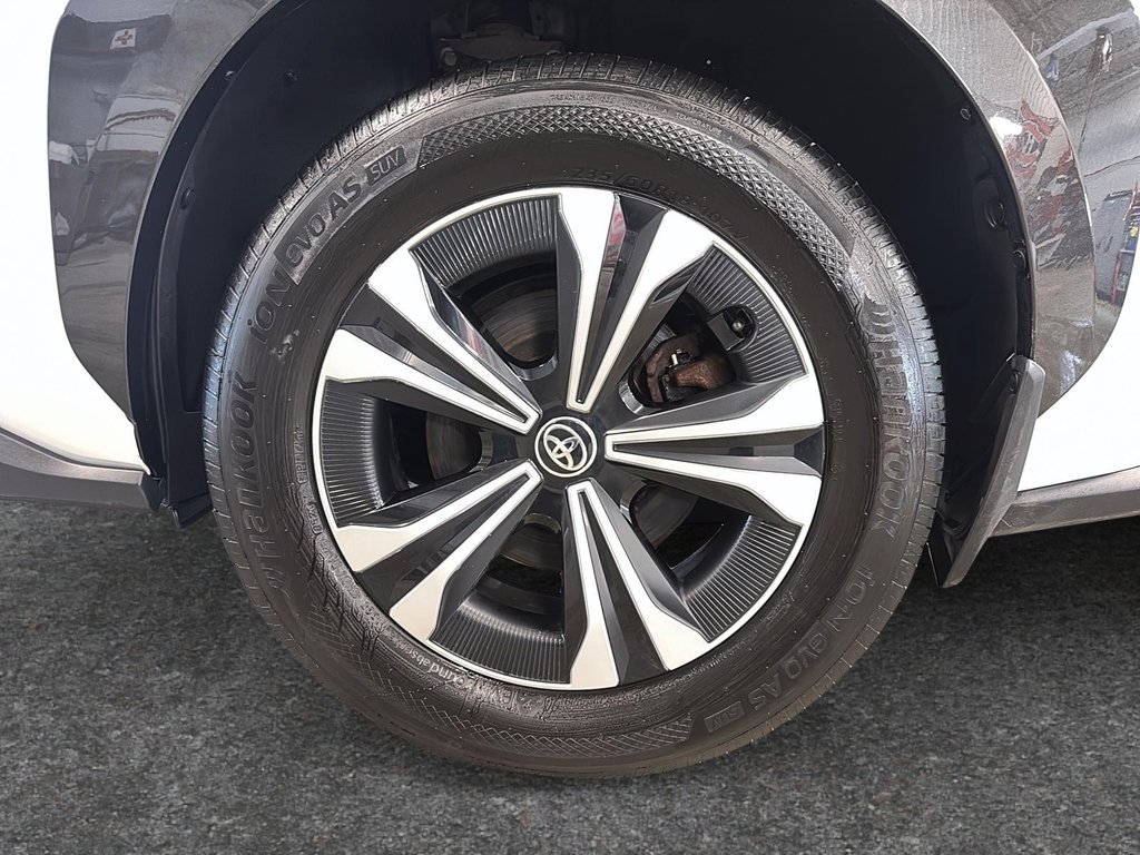 Toyota BZ4X XLE AWD TOIT-PANORAMIQUE 2023 à St-Jean-Sur-Richelieu, Québec - 7 - w1024h768px