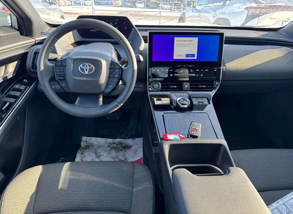Toyota BZ4X XLE AWD TOIT-PANORAMIQUE 2024 à St-Jean-Sur-Richelieu, Québec - 4 - w1024h768px