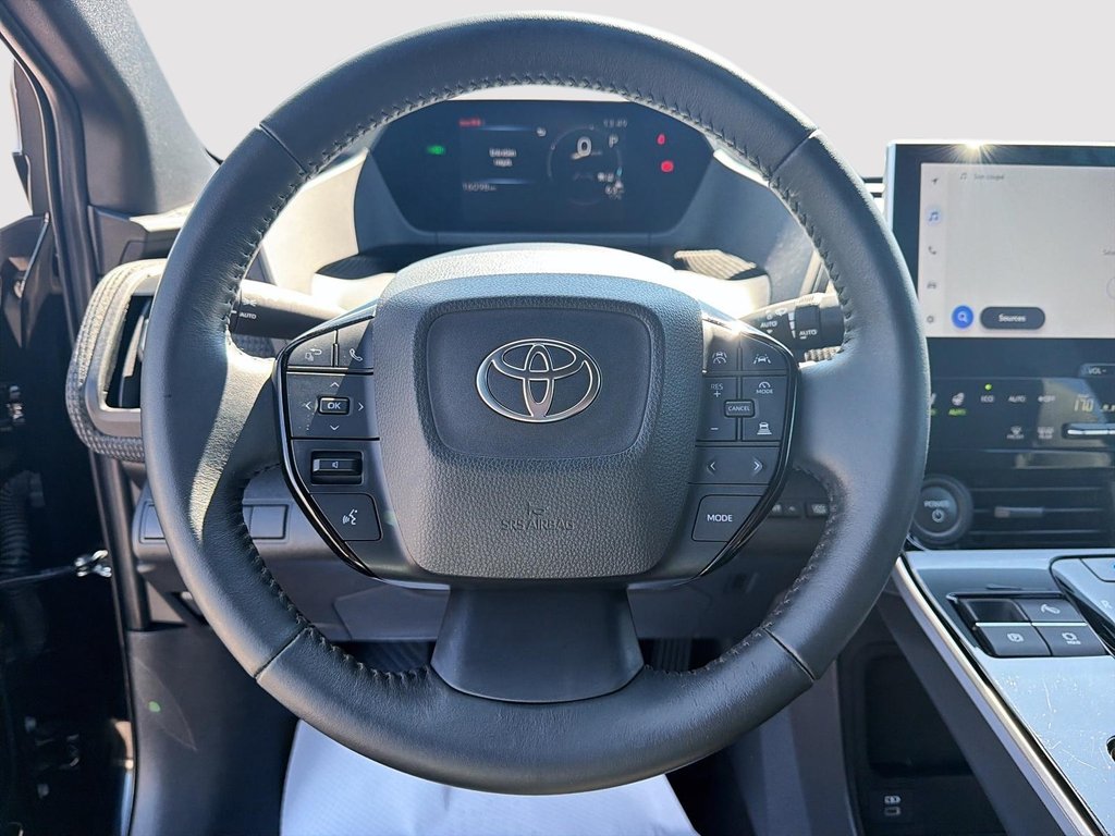 2025 Toyota BZ4X LE AWD in St-Jean-Sur-Richelieu, Quebec - 12 - w1024h768px