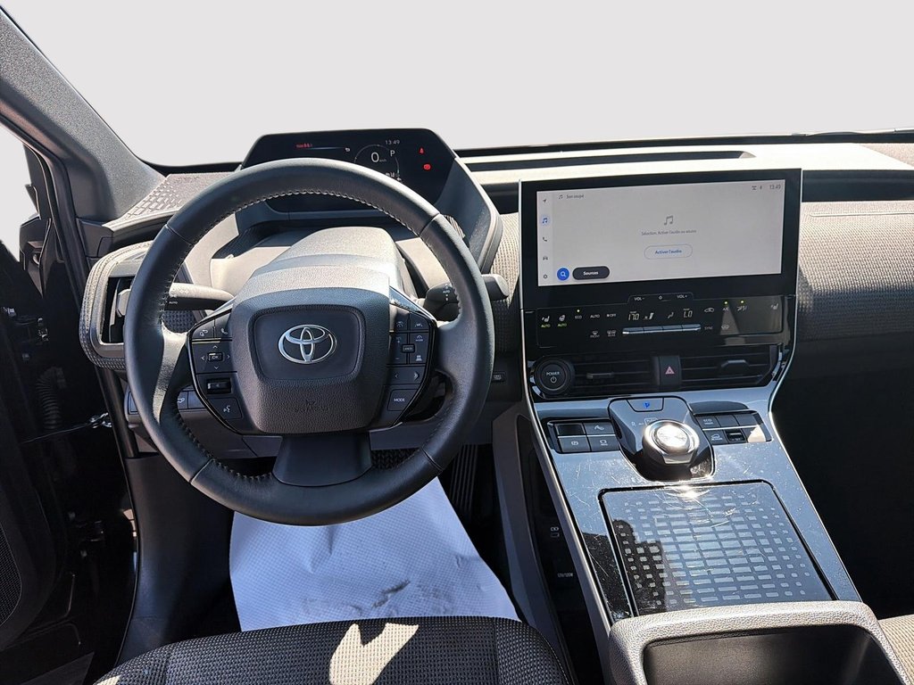 2025 Toyota BZ4X LE AWD in St-Jean-Sur-Richelieu, Quebec - 10 - w1024h768px
