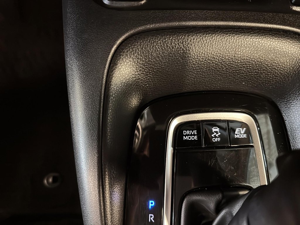 2024 Toyota Corolla LE HYBRID AWD in St-Jean-Sur-Richelieu, Quebec - 16 - w1024h768px