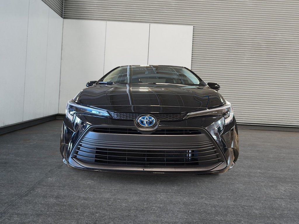 2025 Toyota Corolla LE HYBRID AWD in St-Jean-Sur-Richelieu, Quebec - 2 - w1024h768px