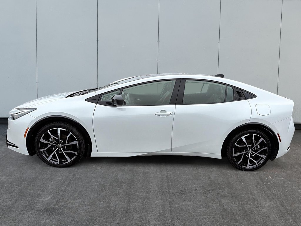 2024 Toyota PRIUS PRIME XSE HYBRIDE BRANCHABLE in St-Jean-Sur-Richelieu, Quebec - 5 - w1024h768px