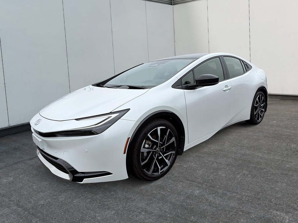 2024 Toyota PRIUS PRIME XSE HYBRIDE BRANCHABLE in St-Jean-Sur-Richelieu, Quebec - 1 - w1024h768px