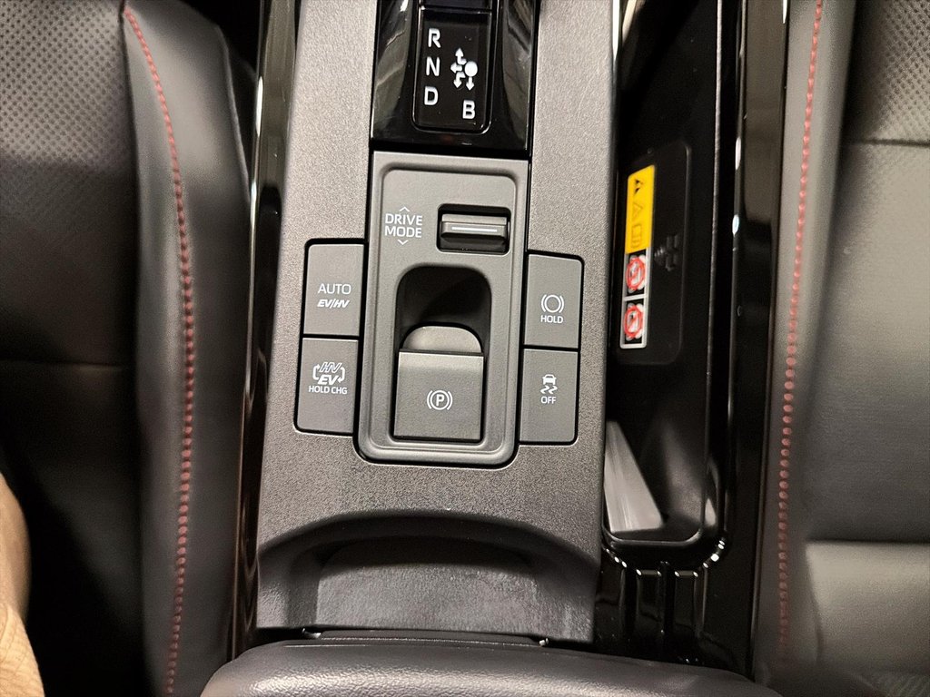 2024 Toyota PRIUS PRIME XSE HYBRIDE BRANCHABLE in St-Jean-Sur-Richelieu, Quebec - 16 - w1024h768px