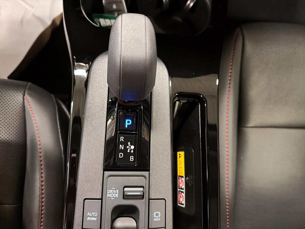 2024 Toyota PRIUS PRIME XSE HYBRIDE BRANCHABLE in St-Jean-Sur-Richelieu, Quebec - 15 - w1024h768px