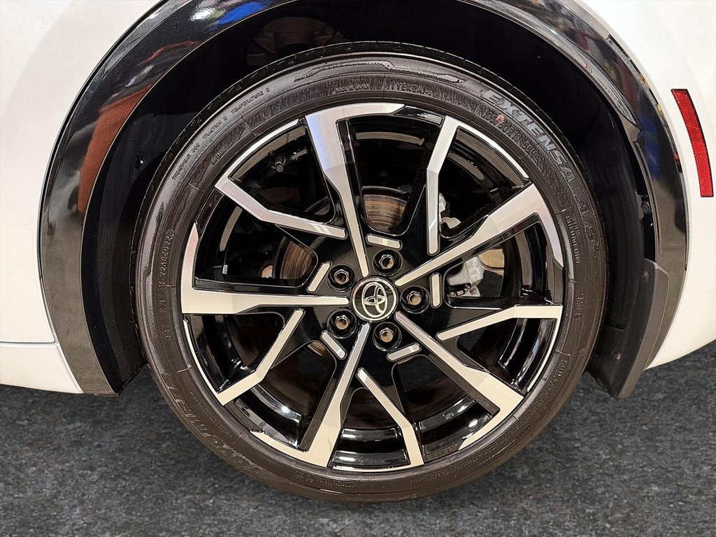 2024 Toyota PRIUS PRIME XSE HYBRIDE BRANCHABLE in St-Jean-Sur-Richelieu, Quebec - 7 - w1024h768px
