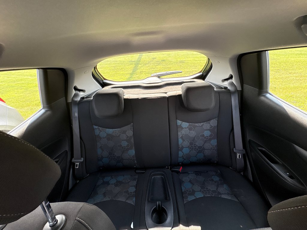 Chevrolet Spark LT 2017 à Bathurst, Nouveau-Brunswick - 23 - w1024h768px