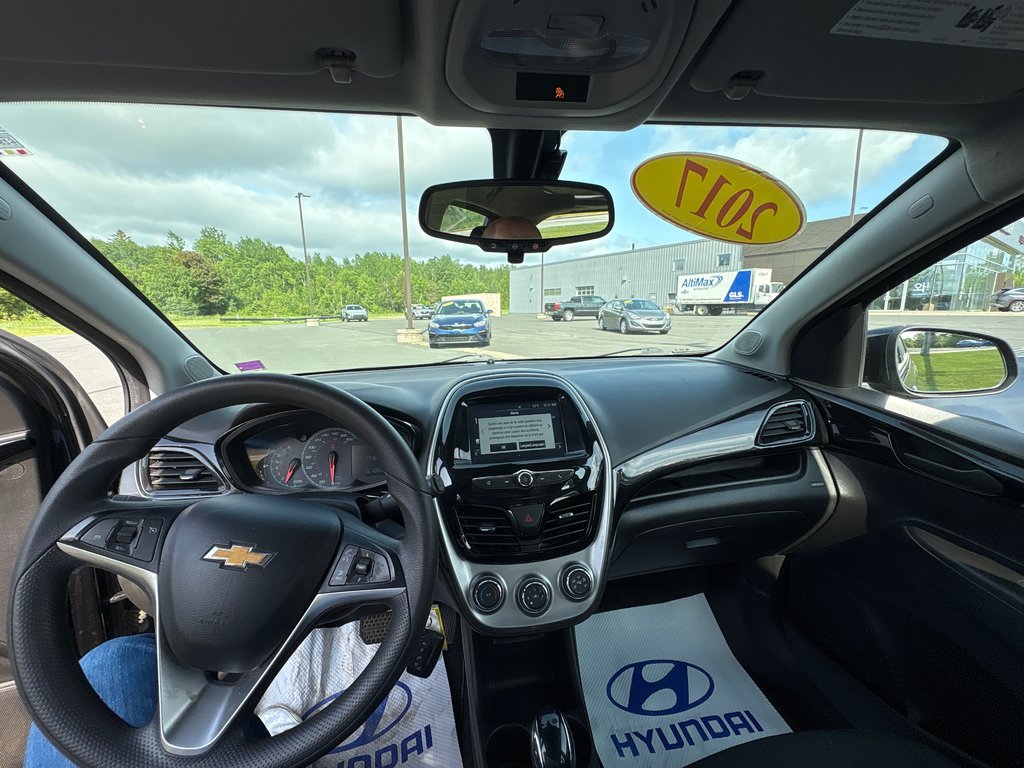 Chevrolet Spark LT 2017 à Bathurst, Nouveau-Brunswick - 19 - w1024h768px