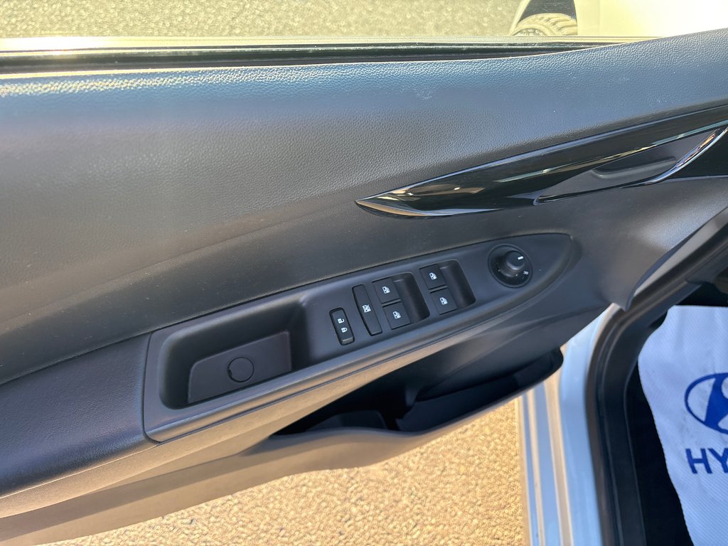 Chevrolet Spark 1LT 2022 à Bathurst, Nouveau-Brunswick - 8 - w1024h768px