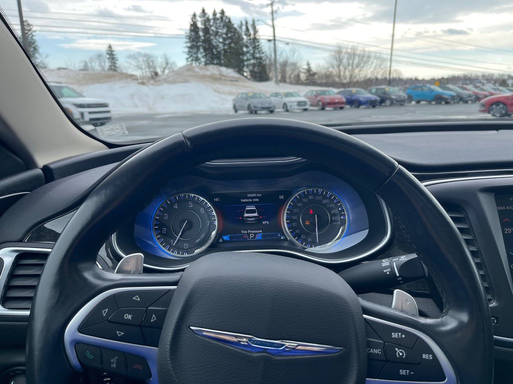 2016 Chrysler 200 C in Bathurst, New Brunswick - 14 - w1024h768px