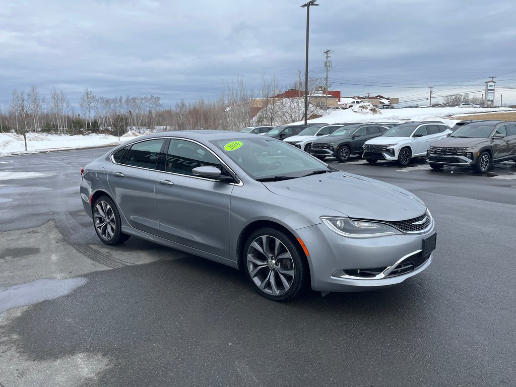 2016 Chrysler 200 C in Bathurst, New Brunswick - 4 - w1024h768px