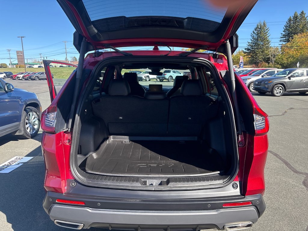 2023 Honda CR-V HYBRID Touring in Bathurst, New Brunswick - 11 - w1024h768px