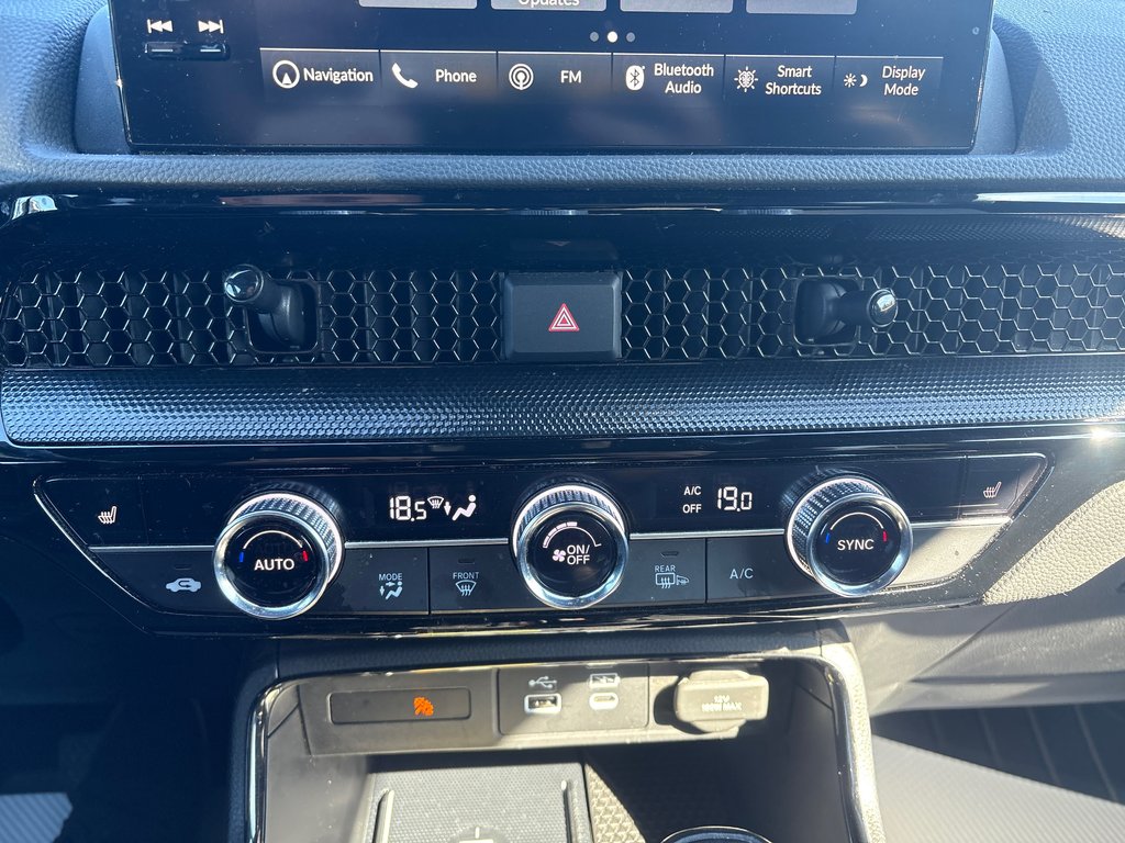 2023 Honda CR-V HYBRID Touring in Bathurst, New Brunswick - 18 - w1024h768px