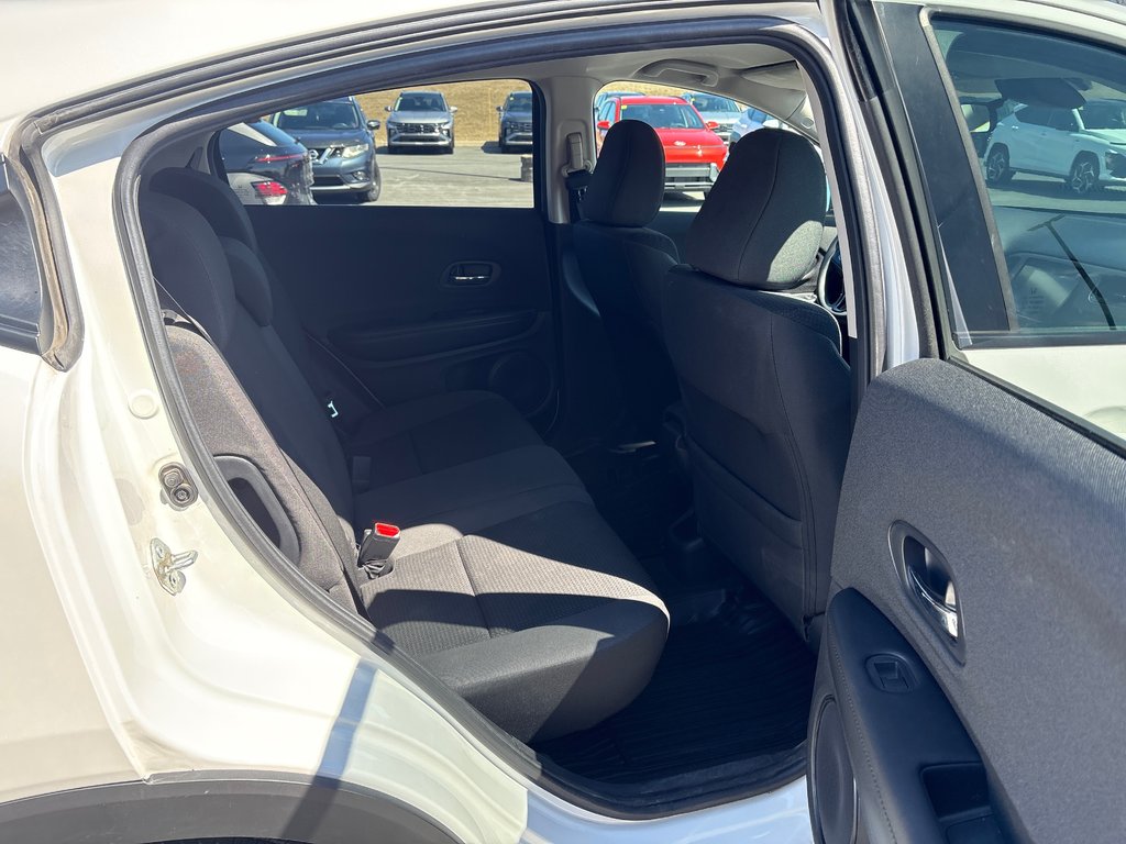 2022 Honda HR-V LX in Bathurst, New Brunswick - 12 - w1024h768px