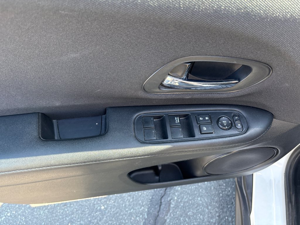 2022 Honda HR-V LX in Bathurst, New Brunswick - 9 - w1024h768px