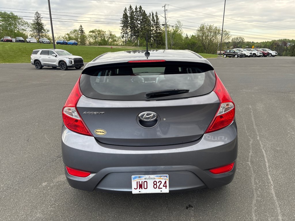 Hyundai Accent GL 2015 à Bathurst, Nouveau-Brunswick - 7 - w1024h768px