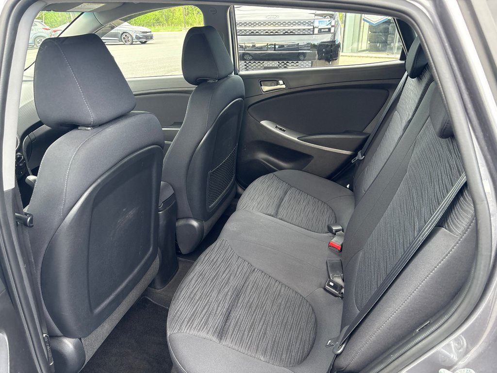 Hyundai Accent GL 2015 à Bathurst, Nouveau-Brunswick - 12 - w1024h768px