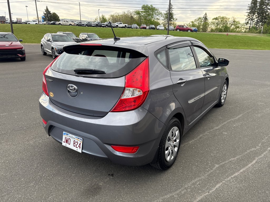 Hyundai Accent GL 2015 à Bathurst, Nouveau-Brunswick - 6 - w1024h768px