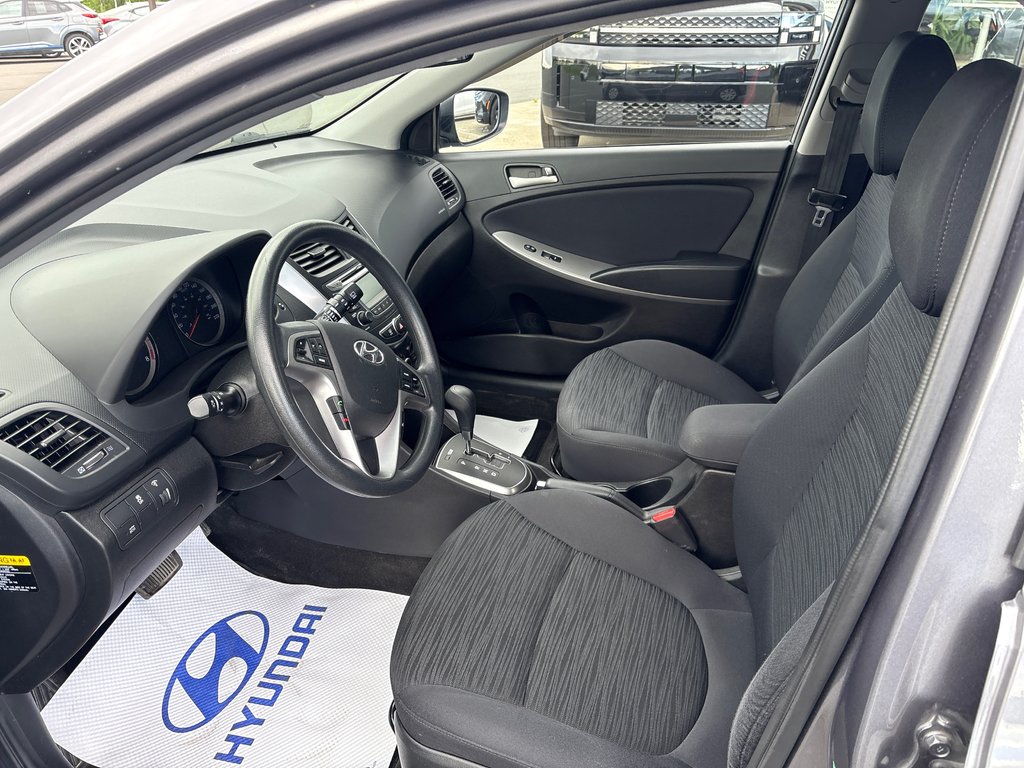Hyundai Accent GL 2015 à Bathurst, Nouveau-Brunswick - 11 - w1024h768px