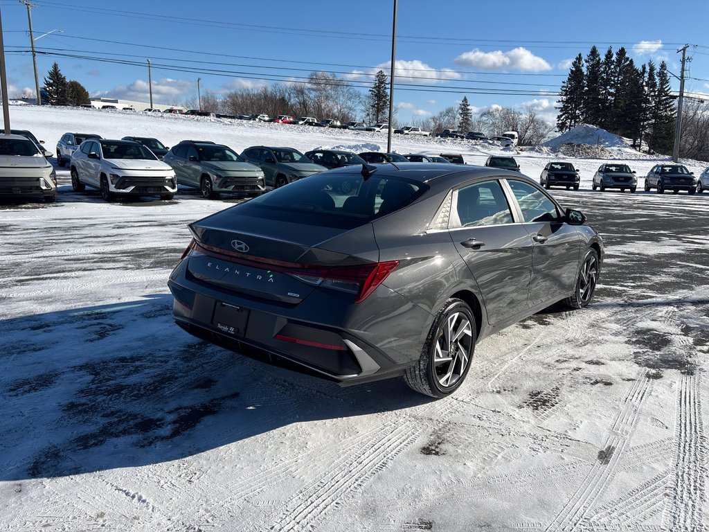 Hyundai Elantra Hybrid Luxury Sedan 2026 à Bathurst, Nouveau-Brunswick - 4 - w1024h768px