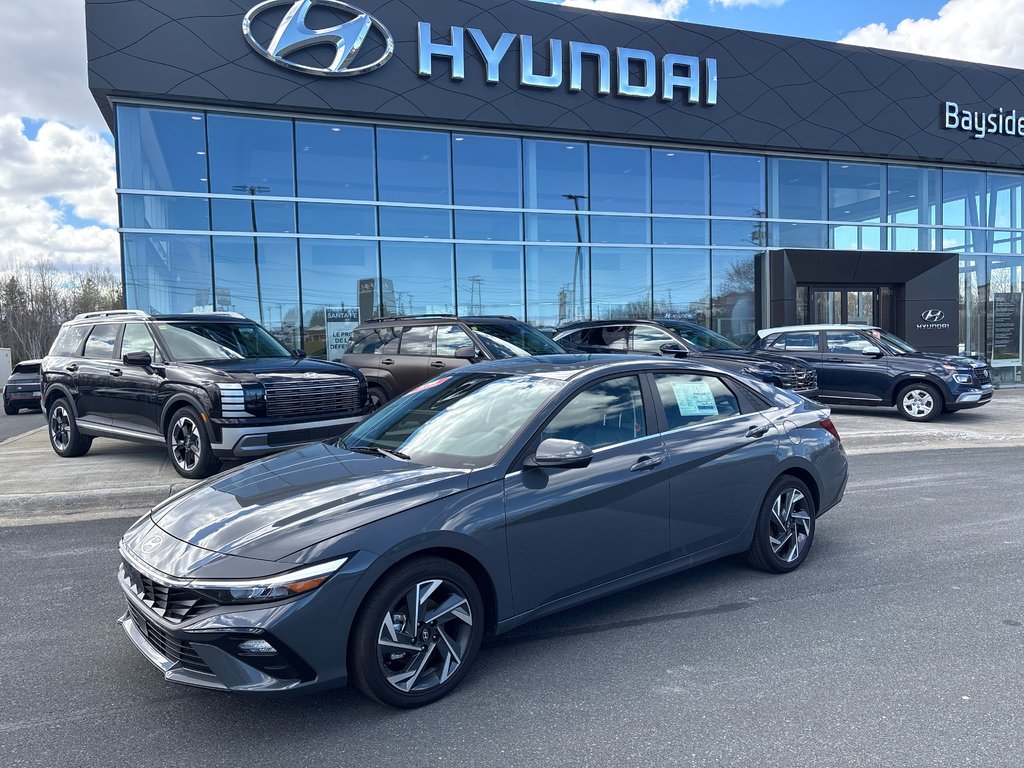 Hyundai Elantra Hybrid Luxury Sedan 2026 à Bathurst, Nouveau-Brunswick - 1 - w1024h768px
