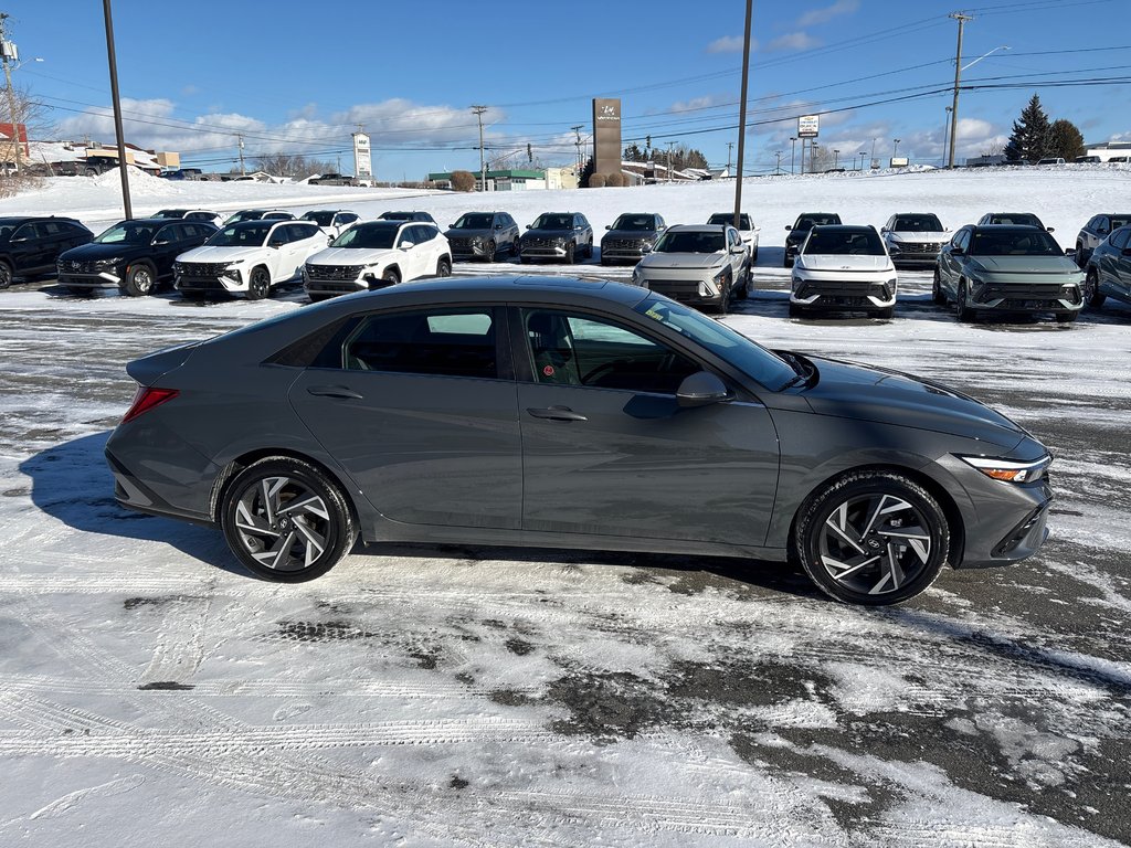 Hyundai Elantra Hybrid Luxury Sedan 2026 à Bathurst, Nouveau-Brunswick - 3 - w1024h768px